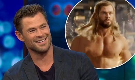 russel crowe nude|Thors Chris Hemsworth responds to naked Love and Thunder。